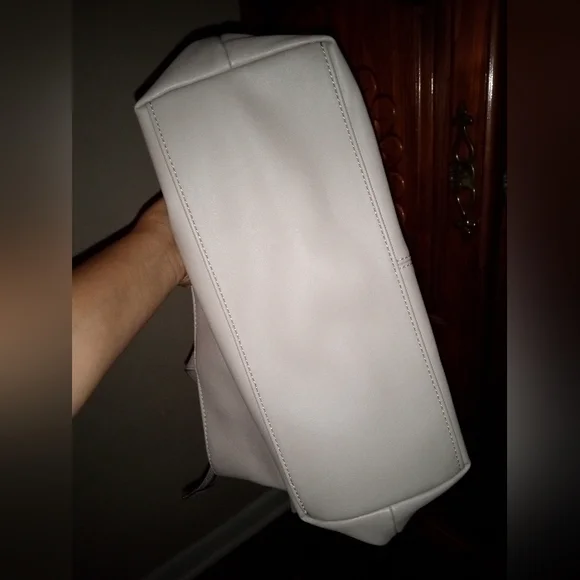 EUC SIMPLY VERA VERA WANG - Picture 11 of 15